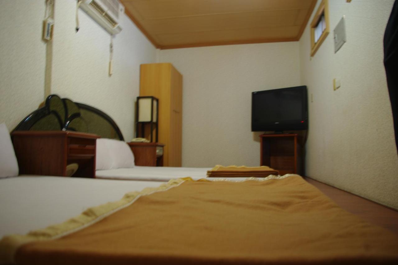 Uni Hotel T'ai-tung Kültér fotó
